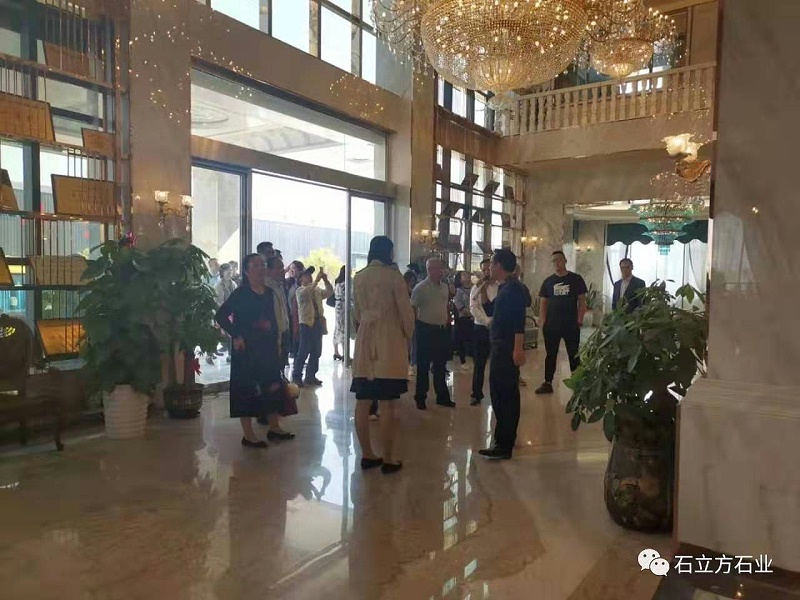 廣西港澳委員會顧問考察團參觀石立方大理石家具體驗館